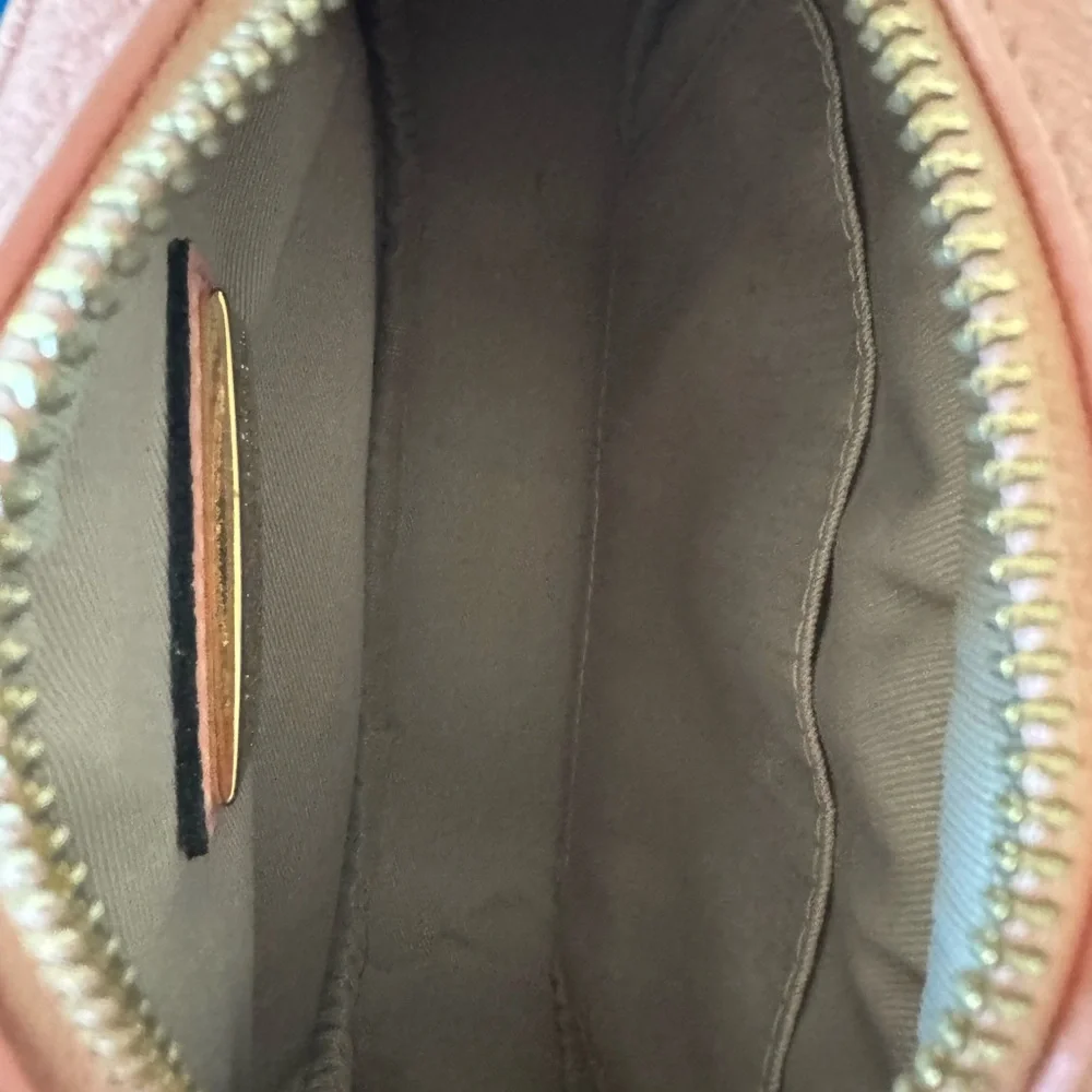 Valentino Crossbody - Picture 4 of 6